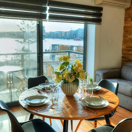 Cozy 2bedroom Seafront Apartment, Balcony Goslm-10 Apartamento