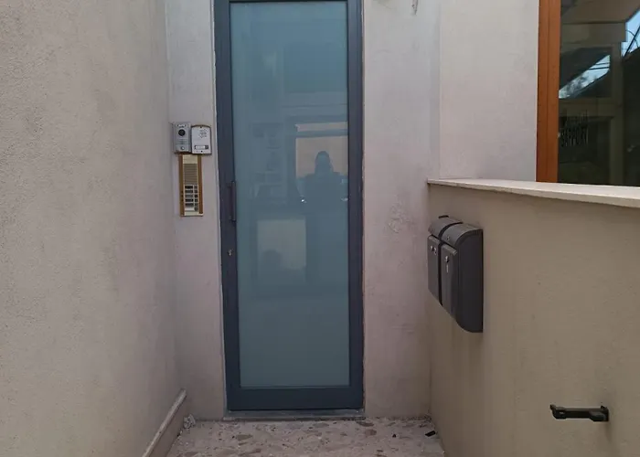 Cozy 2bedroom Seafront Apartment, Balcony Goslm-10 Sliema