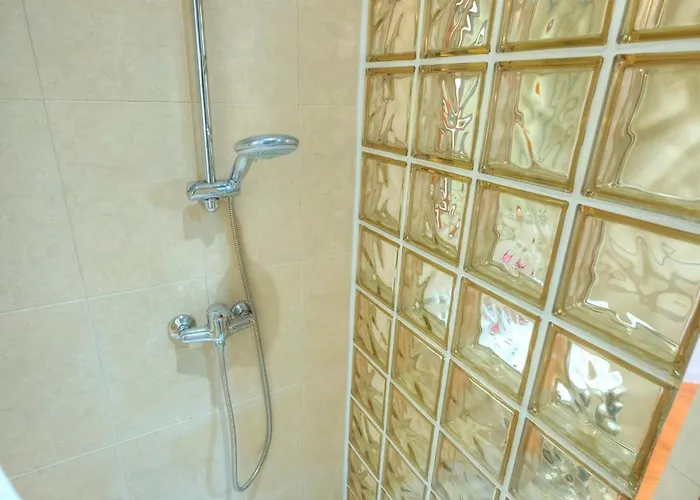 Cozy 2bedroom Seafront Apartment, Balcony Goslm-10 Sliema