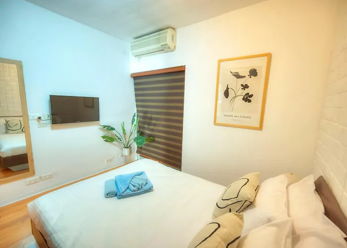 Cozy 2bedroom Seafront Apartment, Balcony Goslm-10 Sliema