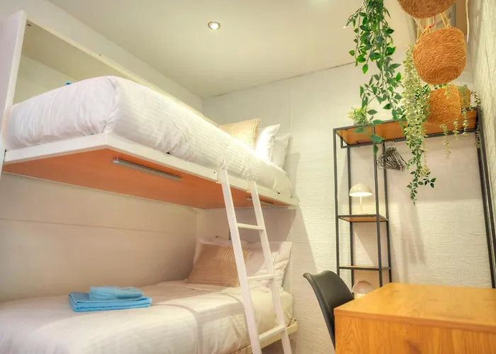 Cozy 2bedroom Seafront Apartment, Balcony Goslm-10 Apartamento