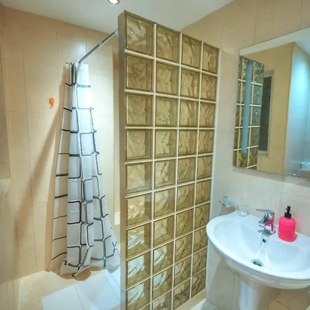 Cozy 2bedroom Seafront Apartment, Balcony Goslm-10 * Σλιέμα