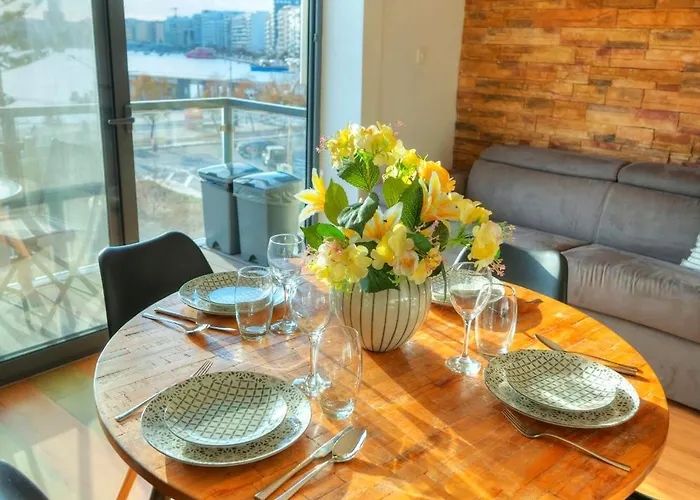 Apartament Cozy 2bedroom Seafront Apartment, Balcony Goslm-10