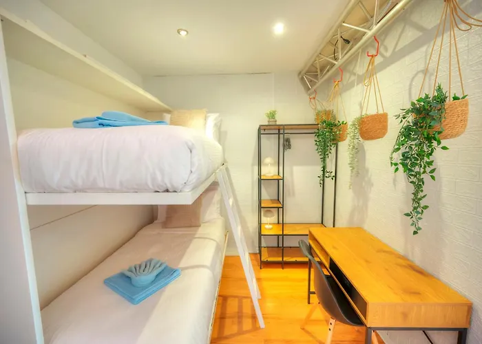 Apartament Cozy 2bedroom Seafront Apartment, Balcony Goslm-10