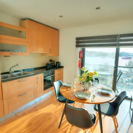 Cozy 2bedroom Seafront Apartment, Balcony Goslm-10 דירה סליאמה