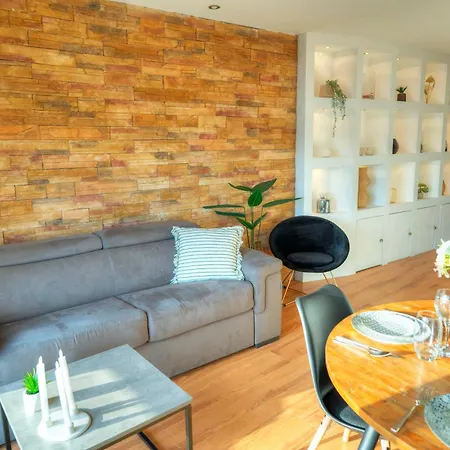 Cozy 2bedroom Seafront Apartment, Balcony Goslm-10 דירה סליאמה